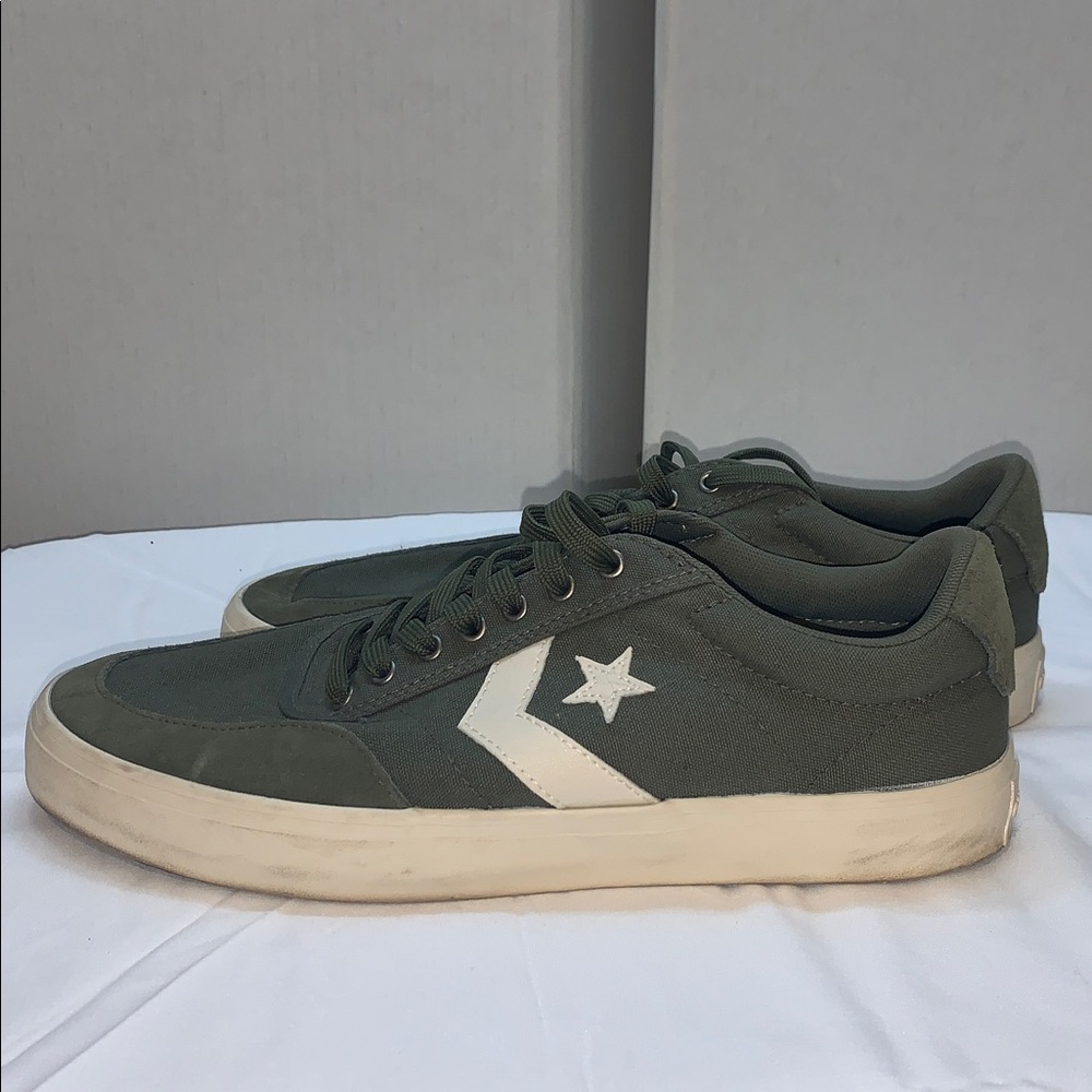 Converse Courtland low top sneakers men’s size 11.  Olive green. Gently used.